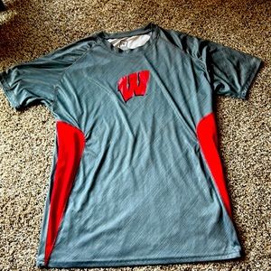 ProEdge Wisconsin tee. Size Large
